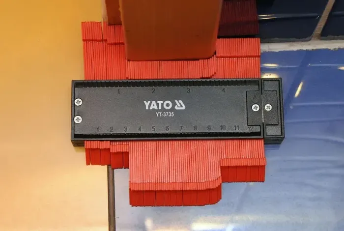 Шаблон профілів з магнітом "YATO", 125мм*45мм