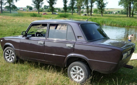 Автоемаль акрилова "Mipa Lada 793 темно-коричнева" 1л [Міпа]